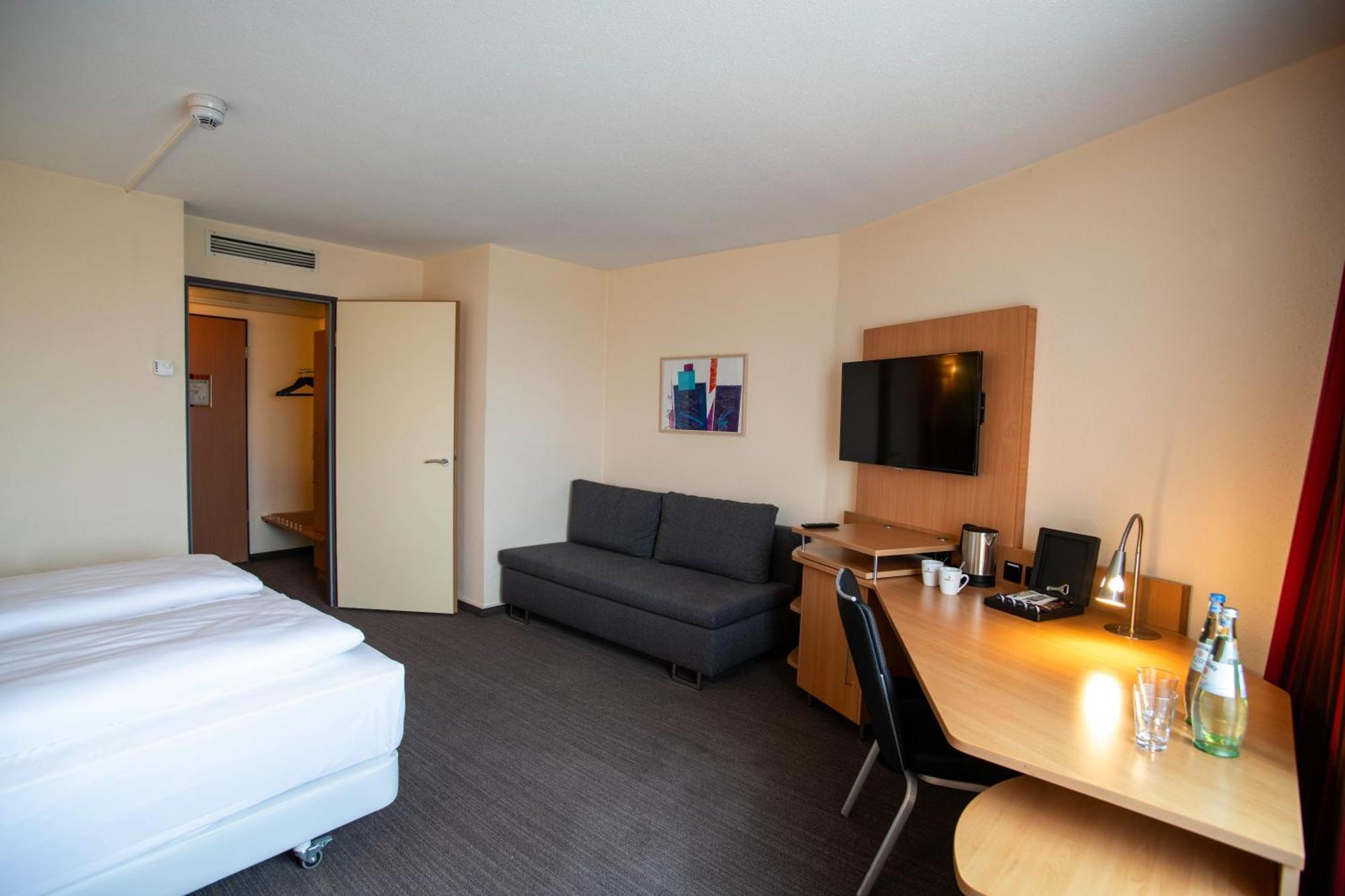 Best Western Conference Airporthotel Frankfurt Moerfelden エクステリア 写真