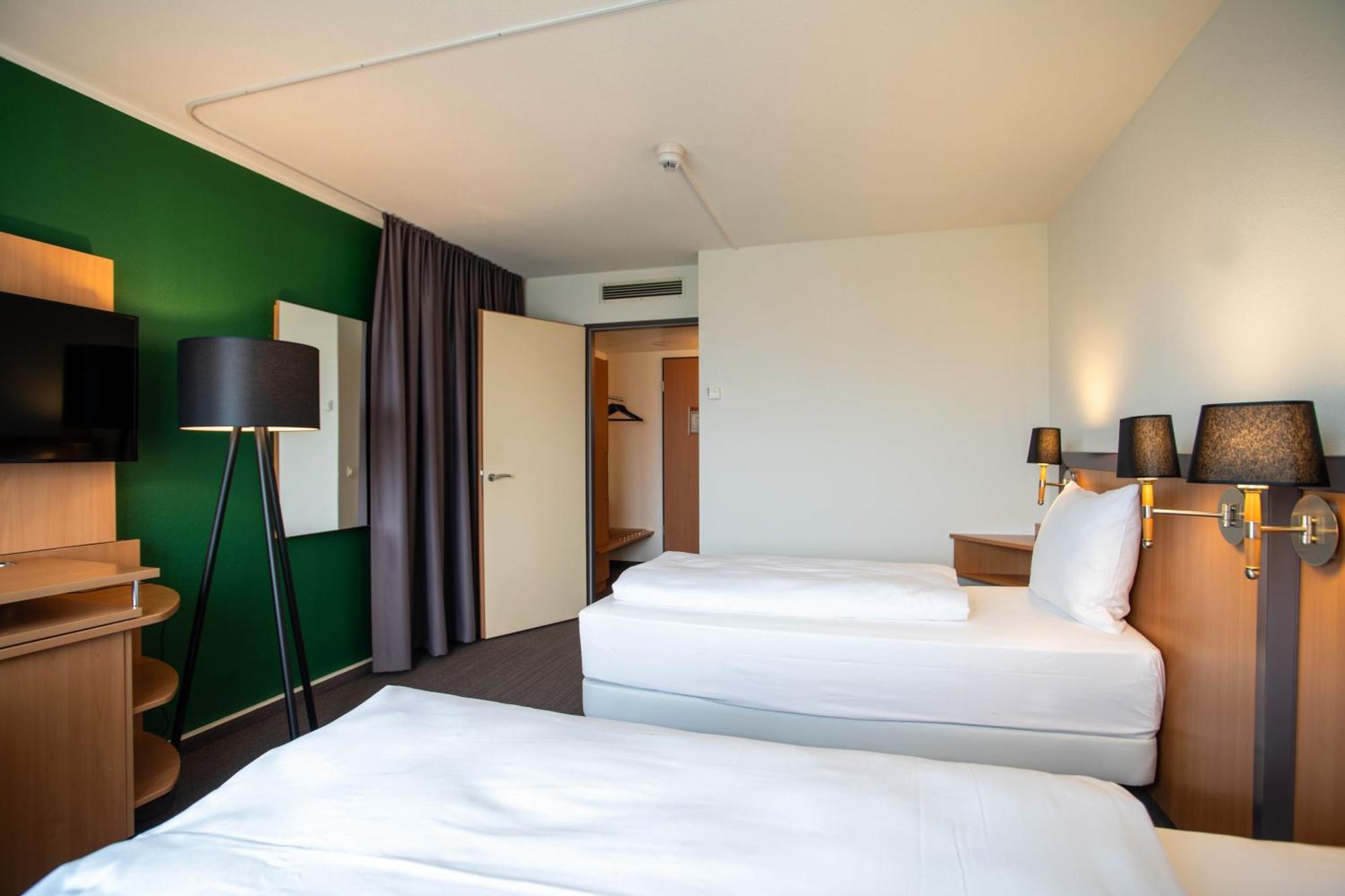 Best Western Conference Airporthotel Frankfurt Moerfelden エクステリア 写真