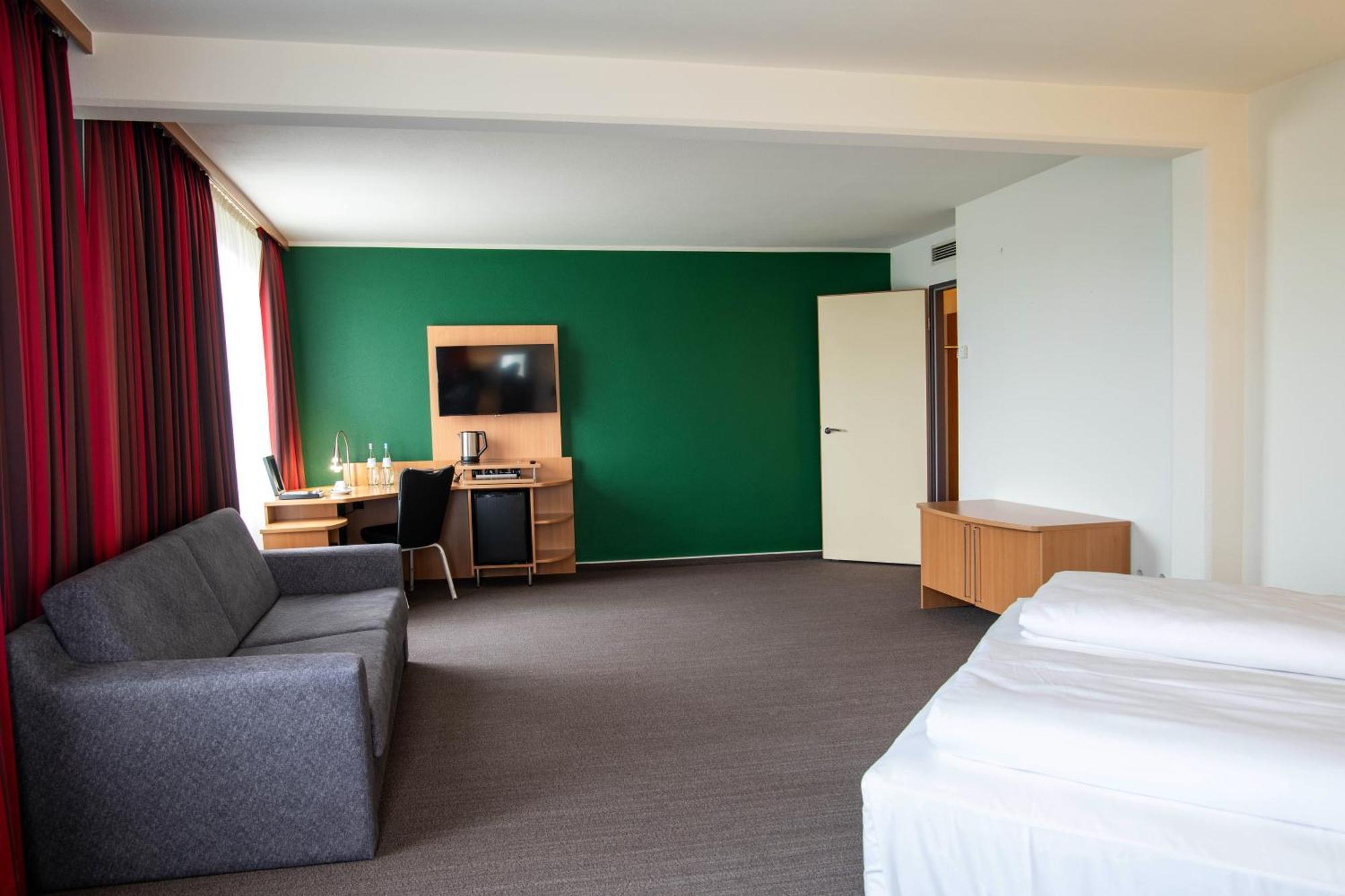 Best Western Conference Airporthotel Frankfurt Moerfelden エクステリア 写真
