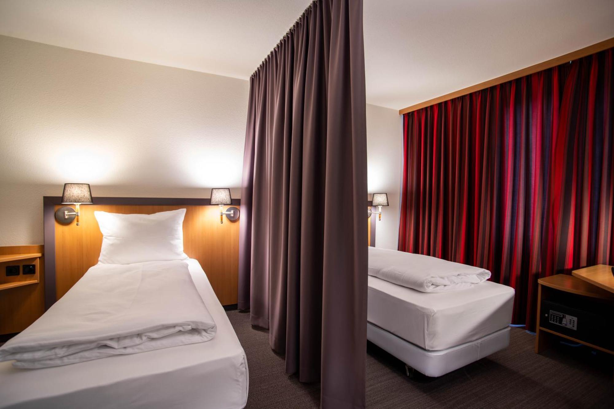 Best Western Conference Airporthotel Frankfurt Moerfelden エクステリア 写真