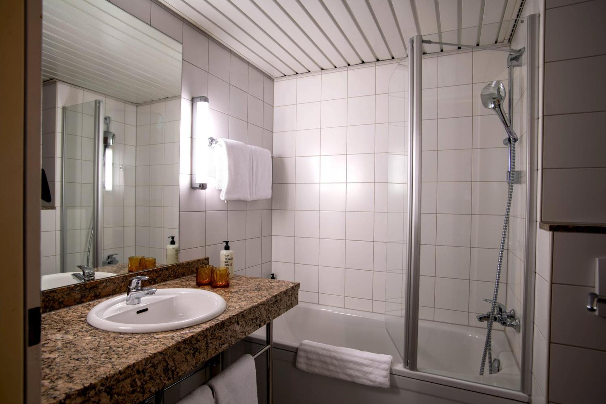 Best Western Conference Airporthotel Frankfurt Moerfelden エクステリア 写真