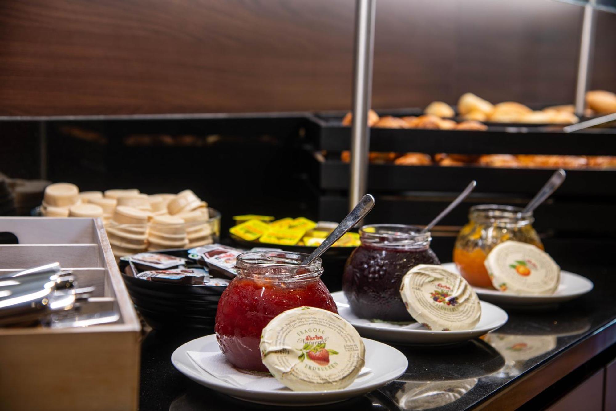 Best Western Conference Airporthotel Frankfurt Moerfelden エクステリア 写真