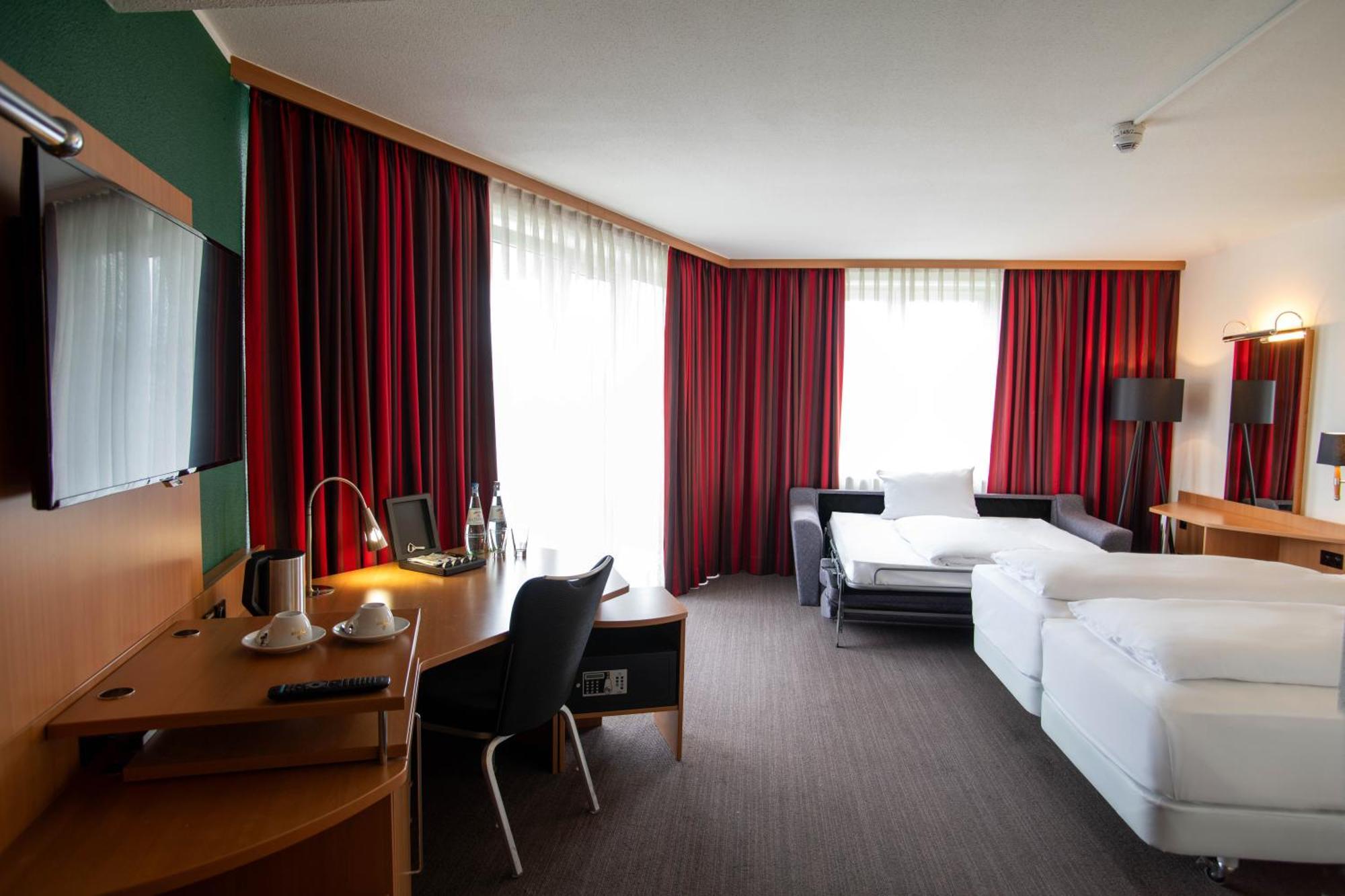 Best Western Conference Airporthotel Frankfurt Moerfelden エクステリア 写真